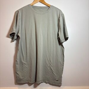 Vuori Men's Performance T-Shirt Size L Sage Green Gray Soft Stretch Tee V101